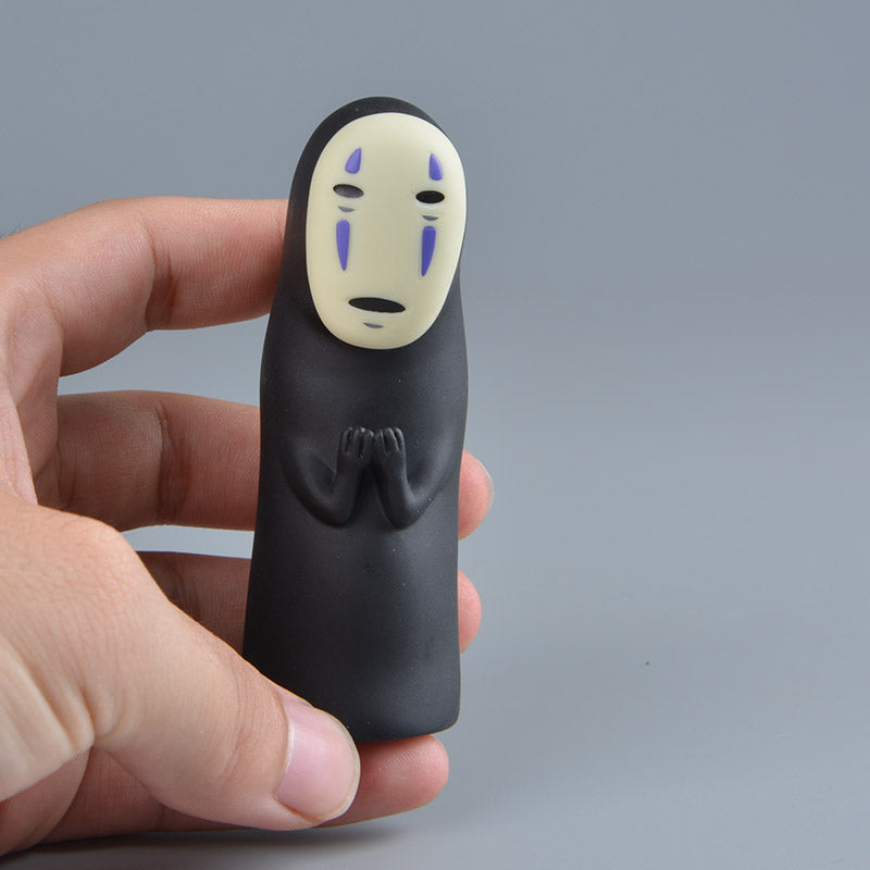 "No Face" Figures-8
