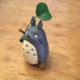 Totoro Umbrella Leaf Figure