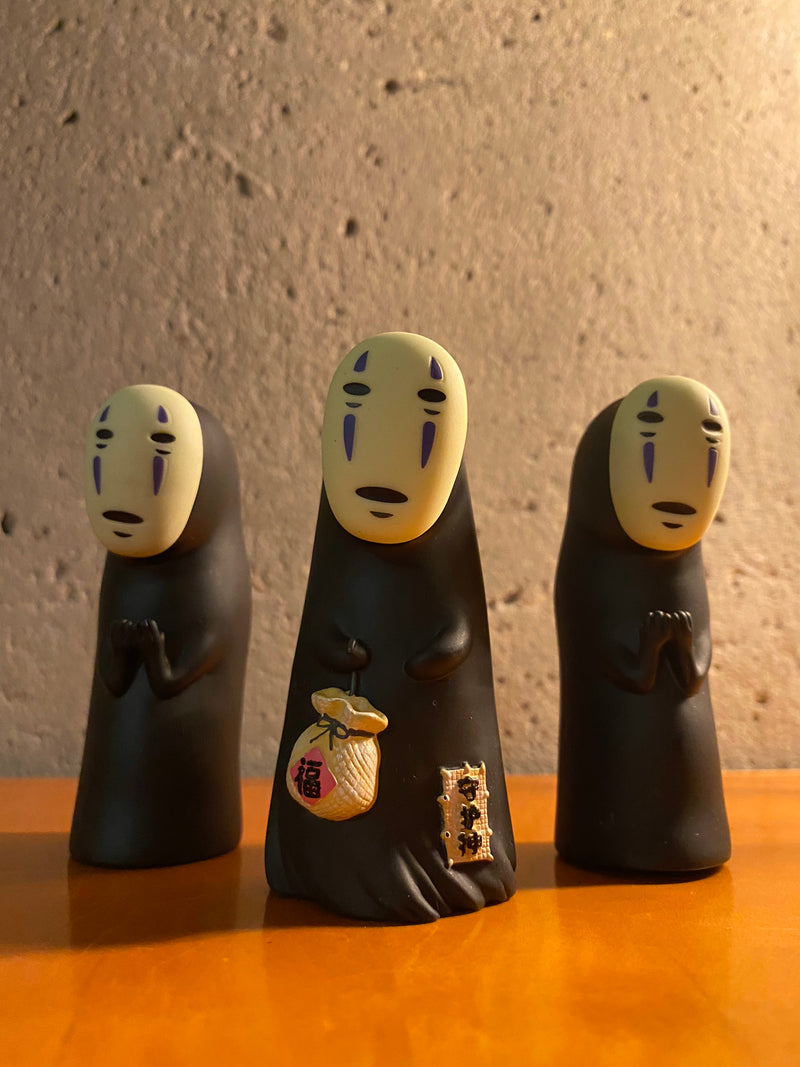 "No Face" Figures-1