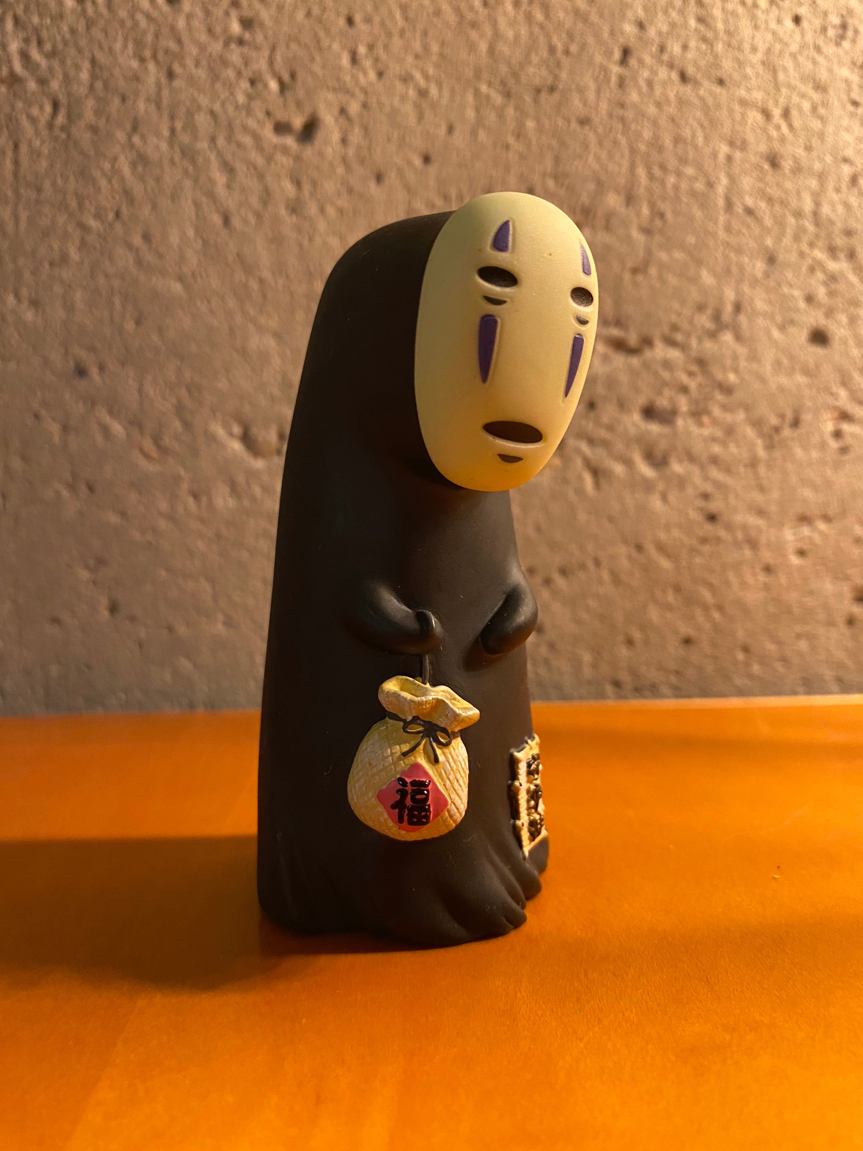 "No Face" Figures-4